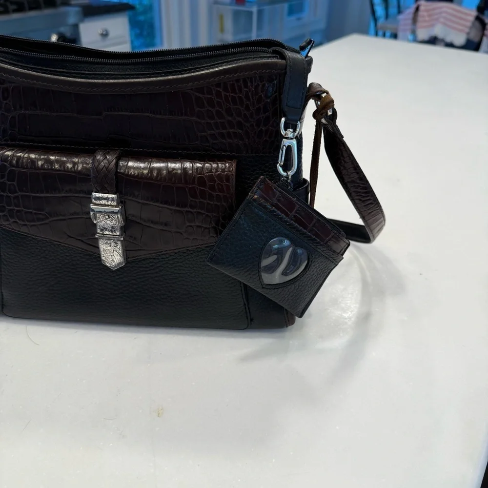 BRIGHTON Womens Black & Brown LEATHER SHOULDER BAG W/card Holder Croc Embossed